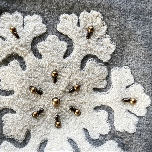 RARE Balsam & Fir Trading Co Grey Wool w/Beaded Embroidered Snowflakes Runner - Picture 5 of 9